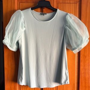 Puffy sleeves top